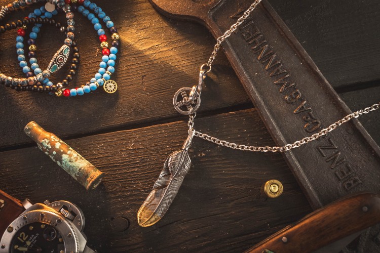 Sosber - Stainless Steel Men's Necklace With Antiqued Eagle Feather Pendant from STRAPSANDBRACELETS