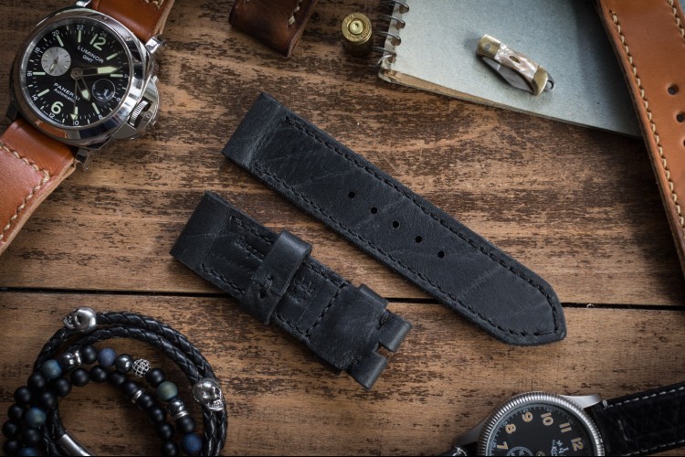 Handmade 24/24mm Black Leather Strap 127/80mm With Black Stitching from STRAPSANDBRACELETS
