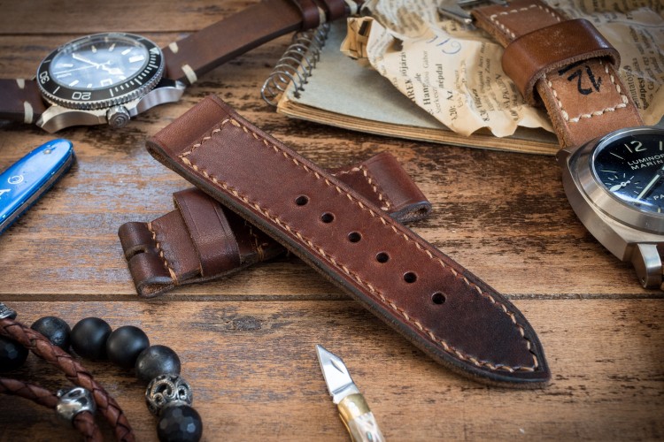 Antiqued Handmade 26/26mm Veg Tan Reddish Brown Leather Strap 125/85mm with Contrast Stitching from STRAPSANDBRACELETS