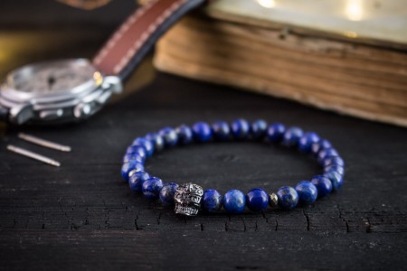 Evrin - 6mm - Blue Lapis Lazuli Beaded Stretchy Bracelet with Gunmetal Skull