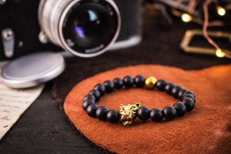 Lewis - 8mm - Matte Black Onyx Beaded Stretchy Bracelet with Gold Leopard Head 