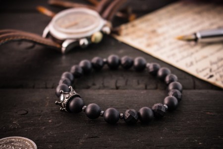 The Dark King - 8mm - Matte Black & Faceted Onyx Beaded Stretchy Bracelet With Black Micro Pave Crown