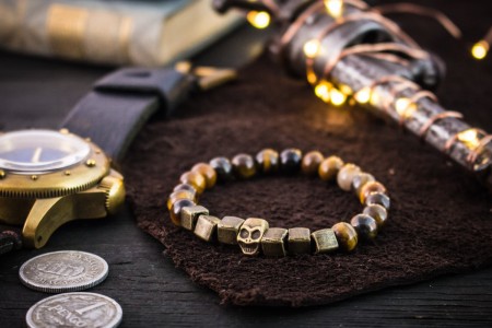 Kyng - 8mm - Tiger Eye Beaded Stretchy Bracelet with Bronze Skull and Bronze Beads