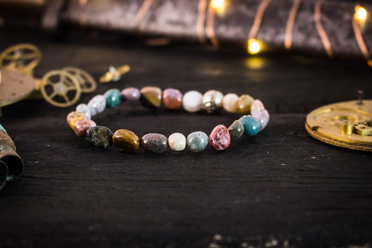 Haiden - Free Form, Natural Indian Agate Beaded Stretchy Bracelet from STRAPSANDBRACELETS