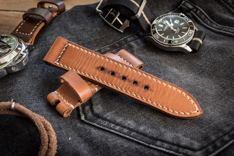 Antiqued Handmade 24/22mm Veg Tan Light Saddle Brown Leather Strap 125/80mm With Contrast Beige Stitching from STRAPSANDBRACELETS