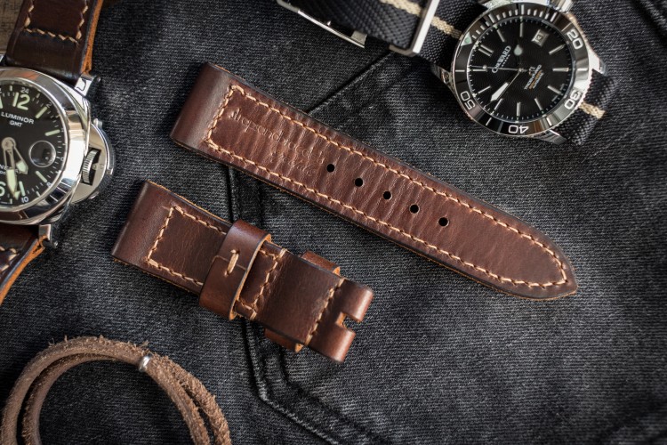Handmade Antiqued 24/22mm Veg Tan Dark Brown Leather Strap 125/75mm With Contrast Beige Stitching from STRAPSANDBRACELETS