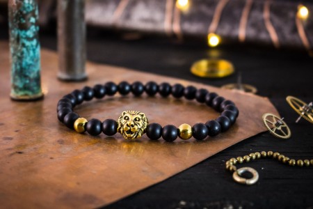 Riario - 6mm - Matte Black Onyx Beaded Stretchy Bracelet with Gold Lion