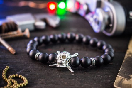 Dhillon - 8mm - Matte Black Onyx Beaded Stretchy Bracelet with Silver Pirate Skulll