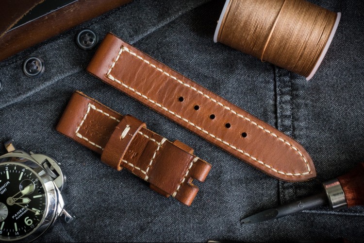 Antiqued Handmade 22/22mm Veg Tan Natural Brown Leather Strap 125/80mm with Beige Stitching from STRAPSANDBRACELETS