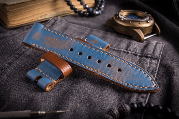 Distressed Handmade 24/24mm Veg Tan Faded Light Blue Leather Strap 120/80mm With Contrast Beige Stitching from STRAPSANDBRACELETS