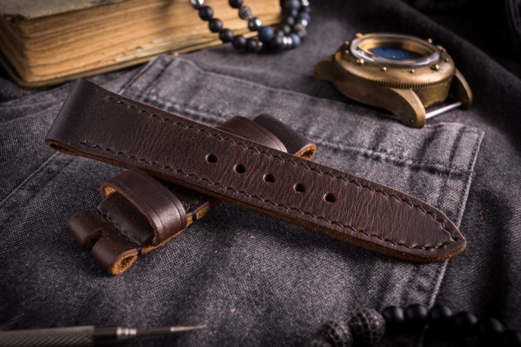 Handmade 22/20mm Veg Tan Dark Chocolate Brown Leather Strap 125/80mm With Black Stitching from STRAPSANDBRACELETS
