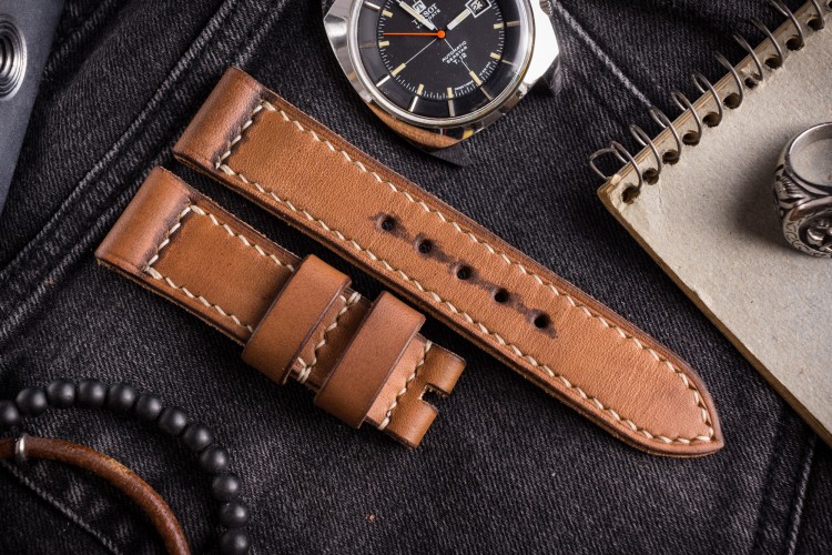 Antiqued Handmade 22/20mm Veg Tan Light Brown Leather Strap 125/75mm With Contrast Beige Stitching from STRAPSANDBRACELETS