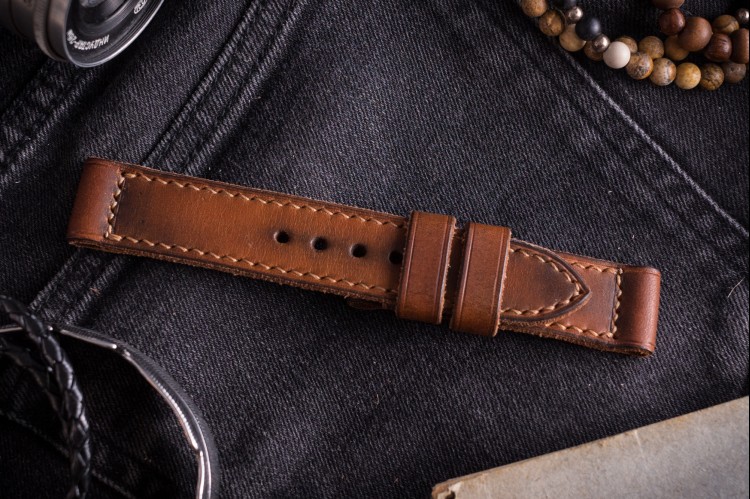 Antiqued Handmade 20/20mm Veg Tan Brown Leather Strap 120/72mm with Contrast Stitching from STRAPSANDBRACELETS