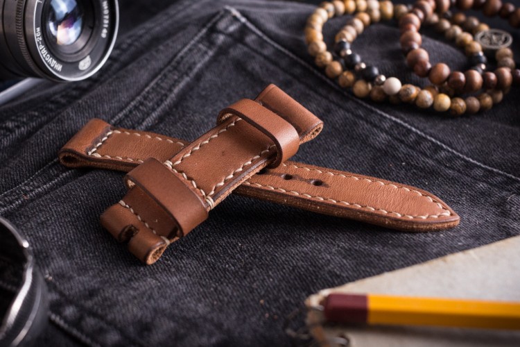 Antiqued Handmade 22/20mm Veg Tan Light Brown Leather Strap 125/75mm With Contrast Beige Stitching from STRAPSANDBRACELETS