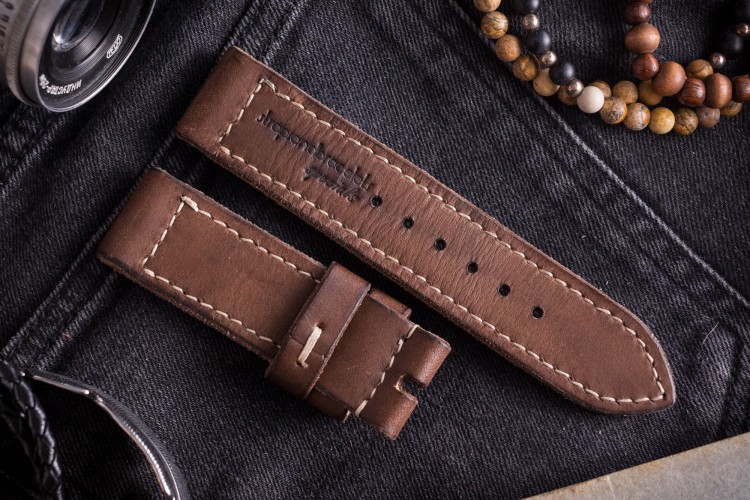 MV001 Antiqued Handmade 24/24mm Vintage Brown Leather Strap With Beige Stitching from STRAPSANDBRACELETS