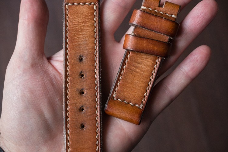 MV002 Antiqued Handmade 24/24mm Vintage Light Brown Leather Strap With Beige Stitching from STRAPSANDBRACELETS