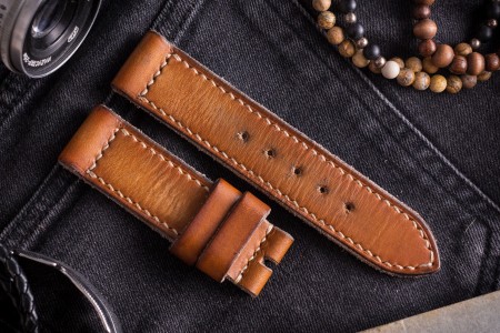 MV002 Antiqued Handmade 24/24mm Vintage Light Brown Leather Strap With Beige Stitching