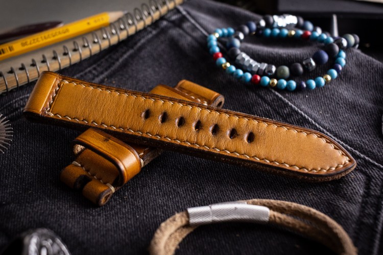 MV033 Vintage Honey Leather Strap With Beige Stitching