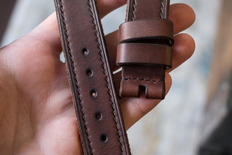 MV041 Vintage Brown Leather Strap with Black Stitching from STRAPSANDBRACELETS