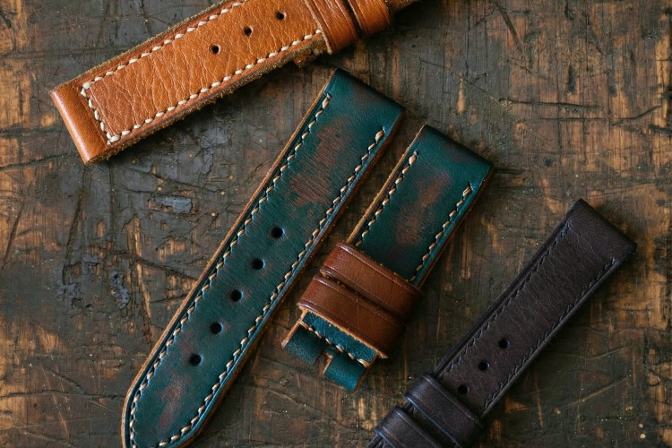 MV031 Vintage Dark Green Leather Strap with Beige Stitching and Brown Keepers from STRAPSANDBRACELETS
