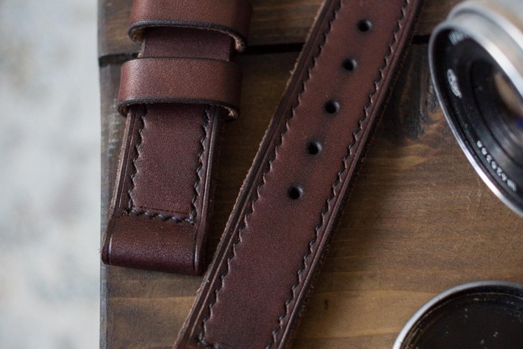 MV041 Vintage Brown Leather Strap with Black Stitching from STRAPSANDBRACELETS